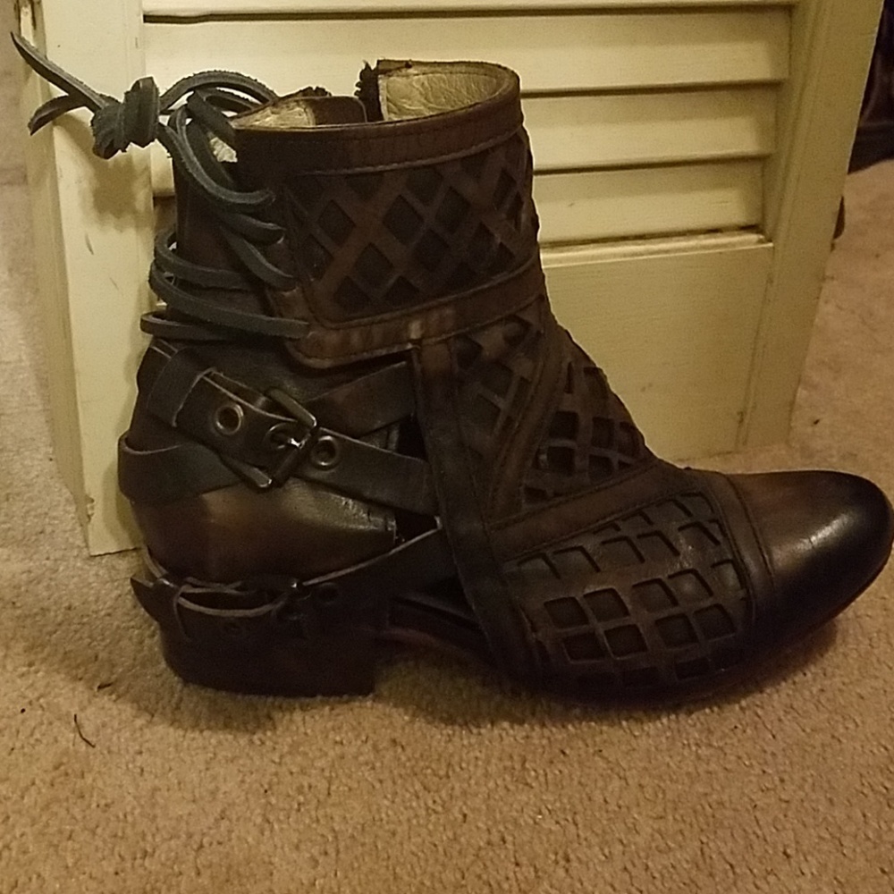 Freebird Skylar boots
